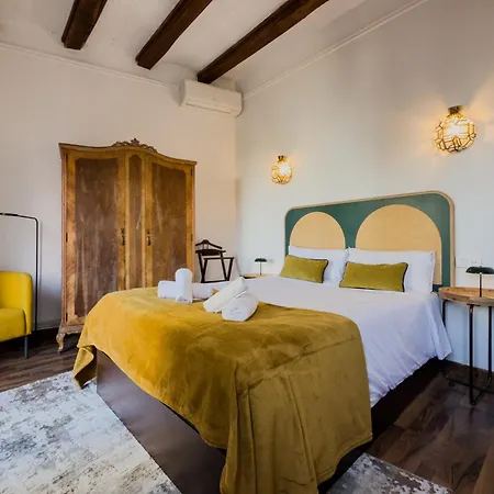 Apartment Magalhaes - Trad Flat In Poble Sec, Near Ramblas *