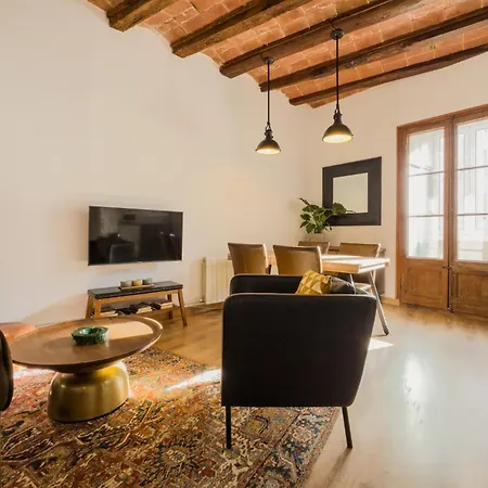 Apartment Magalhaes - Trad Flat In Poble Sec, Near Ramblas *