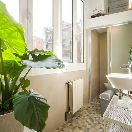 Magalhaes - Trad Flat In Poble Sec, Near Ramblas * Barcelona