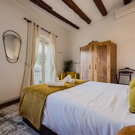 Apartment Magalhaes - Trad Flat In Poble Sec, Near Ramblas Barcelona
